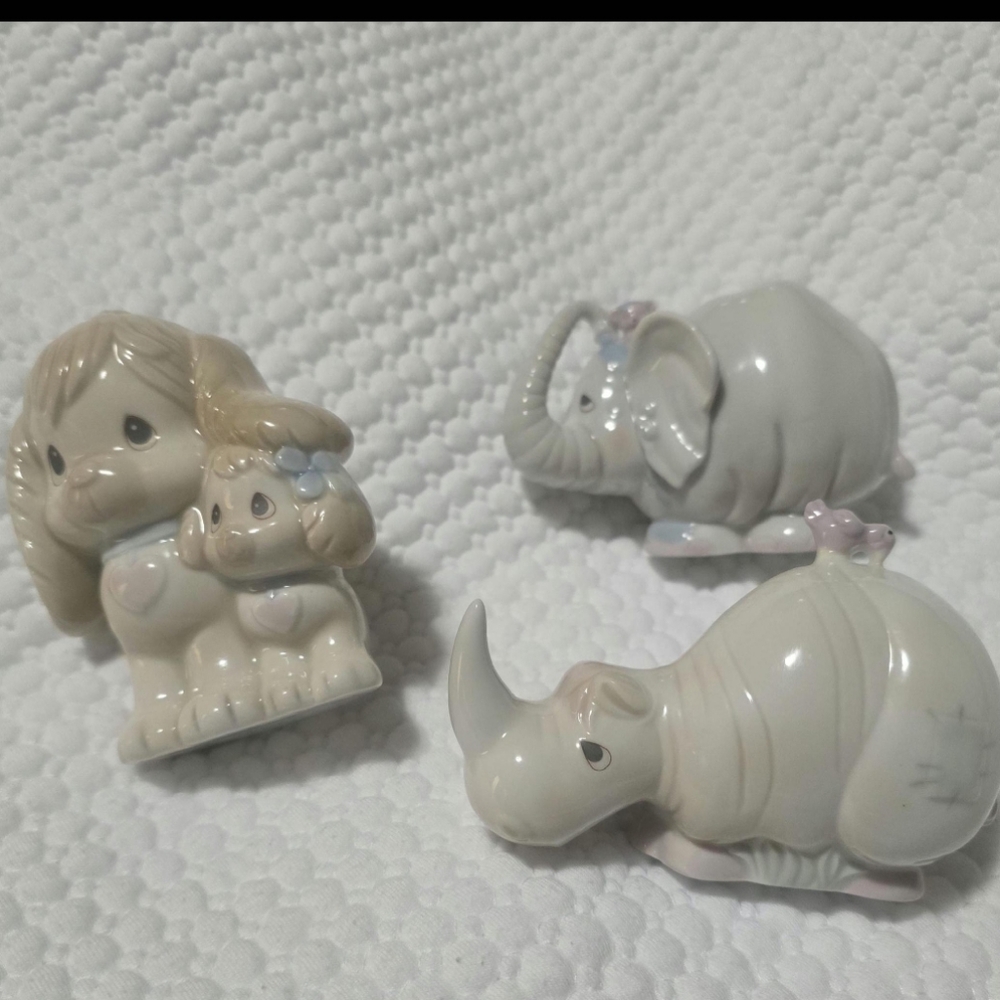 3 Precious Moments Night Lights